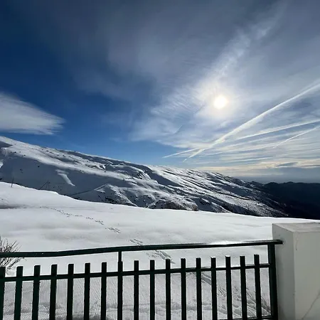 The Snow Con Parking, Wifi Y Terraza Apartment *